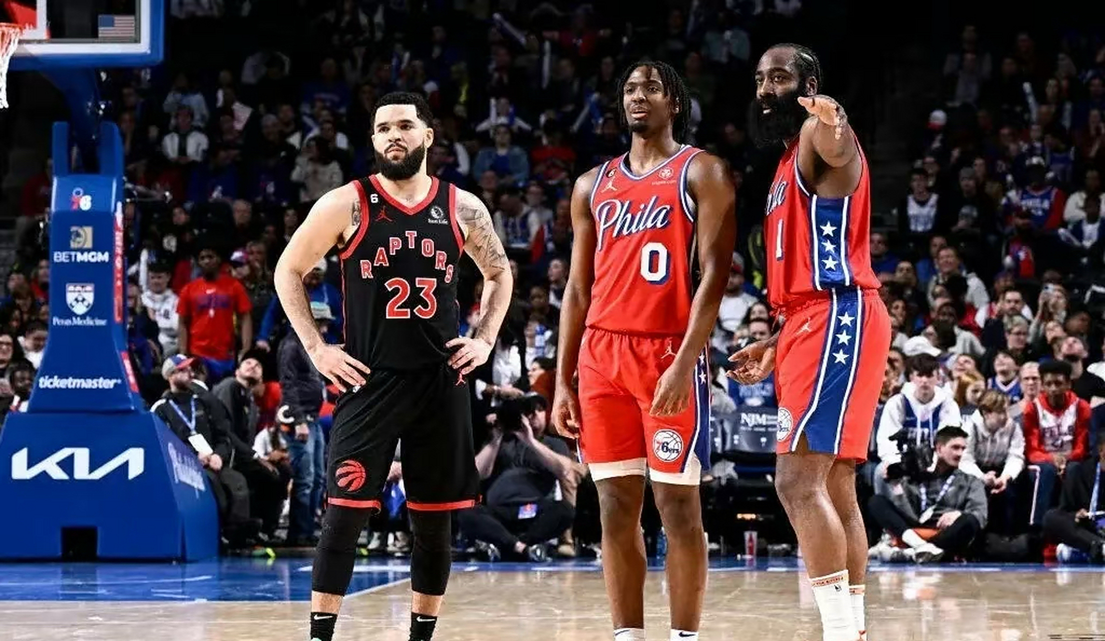 火箭对抗开拓者：哈登对决利拉德，火力全开