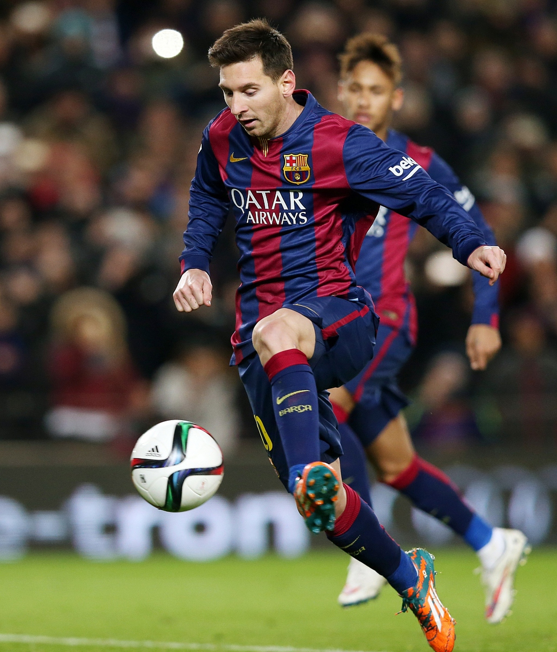 梅西队要考站！巴萨碑应可脸爆逐再