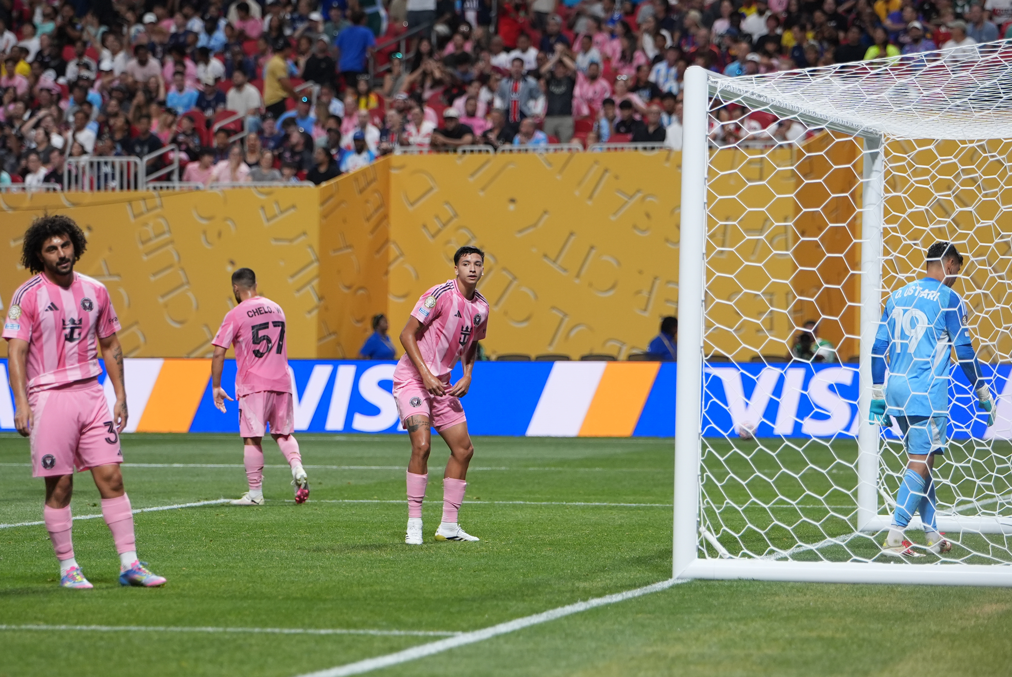 爱游戏在线登录-关于塞尔维亚队遭遇挑战，艰难晋级欧洲杯八分之一决赛的信息