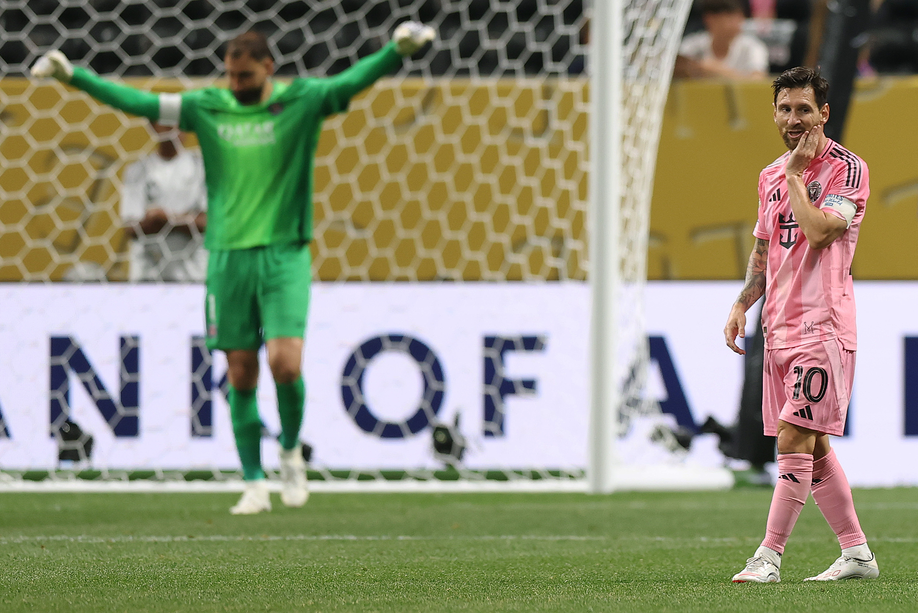 关于塞尔维亚队遭遇挑战，艰难晋级欧洲杯八分之一决赛的信息