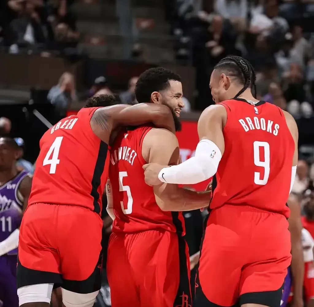 热火击败步行者，继续向前迈进