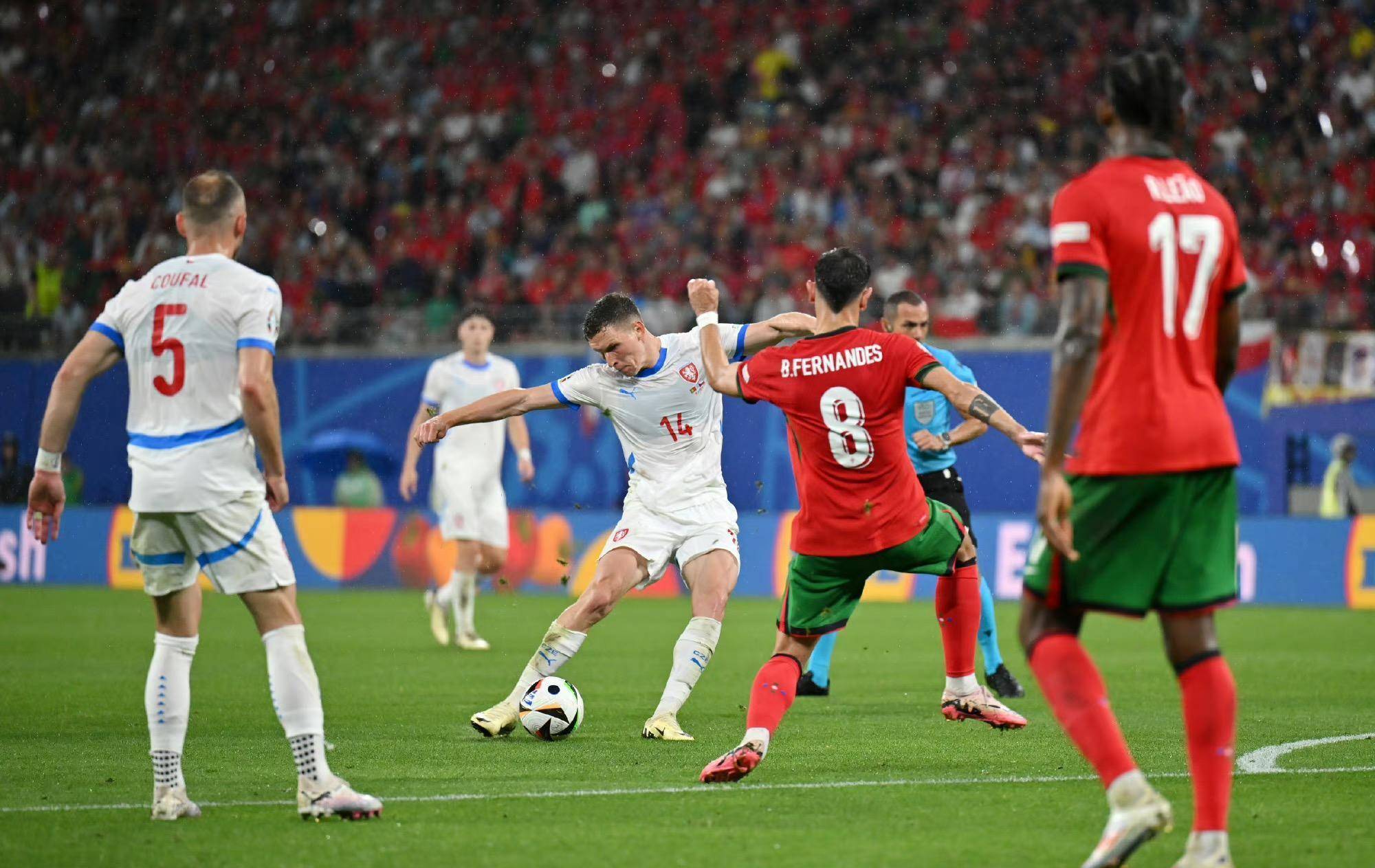 荷兰队惊险逆转葡萄牙晋级四强