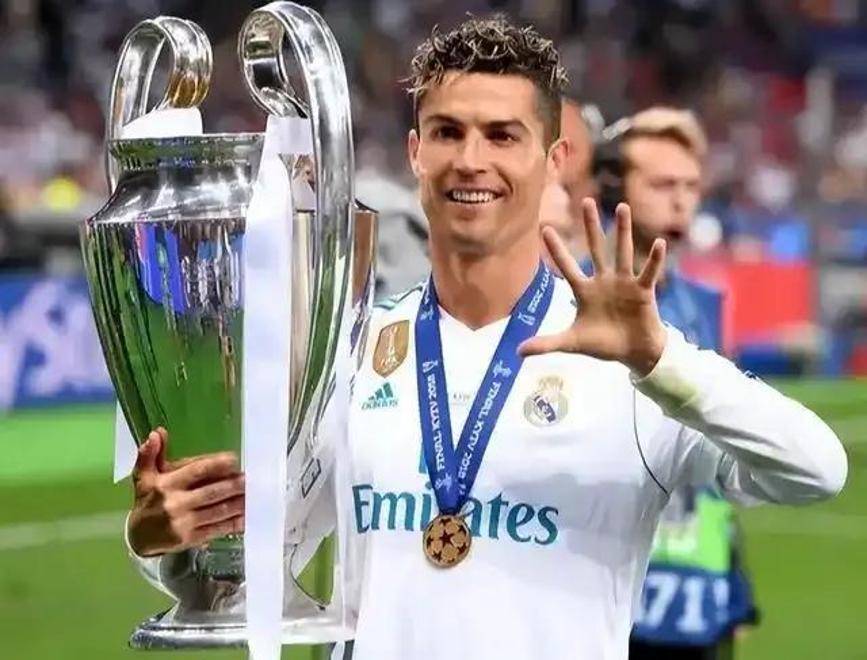 阿贾克斯逆袭皇马，创造欧冠神话