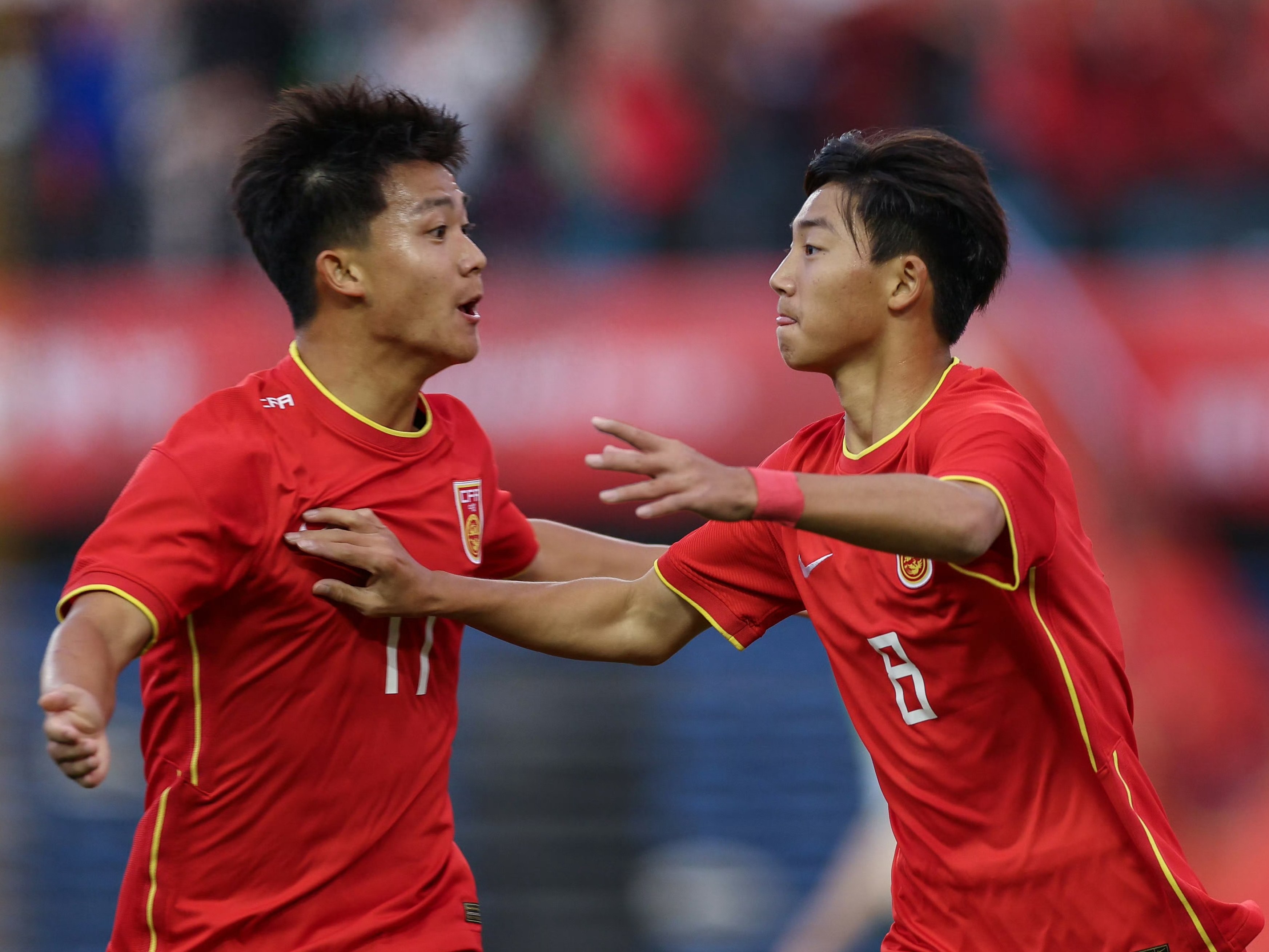 青年选手表现出色,成功晋级半决赛 青年选手表现出色,成功晋级半决赛